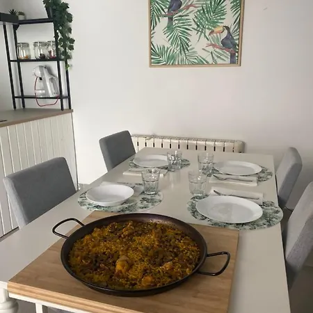 Agradable Adosado Con Zona De Aparcamiento Holiday home Sedavi