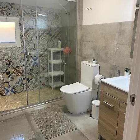 Agradable Adosado Con Zona De Aparcamiento Holiday home